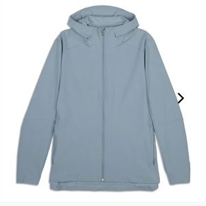Lululemon Men’s Blue Warp Light Packable Jacket in Size Medium